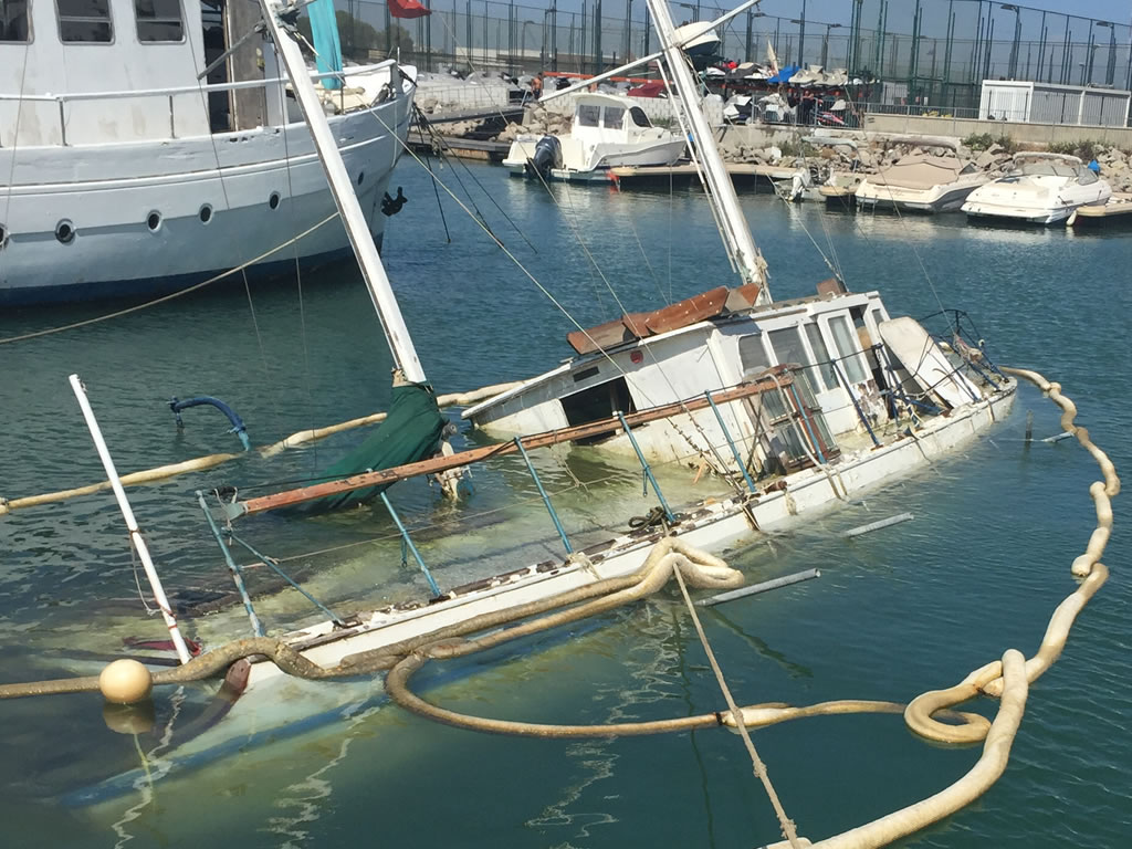 Boat Salvage - Sunken Boats Recovered and Recycled